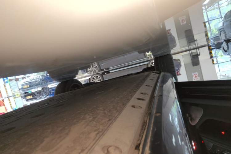 Used Hima AITO M5 2022 Pure Electric All-Wheel-Drive Performance Edition Left Side Sill