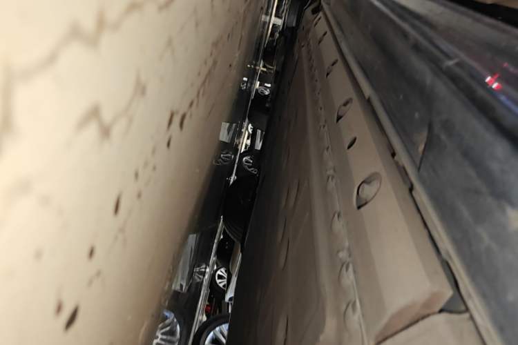 Used Hima AITO M5 2022 Extended-Range Four-Wheel Drive Ultimate Edition Left Side Sill