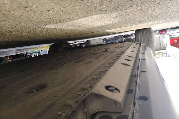 Used Hima AITO M5 2022 Pure Electric Rear-Drive Standard Edition Left Side Sill