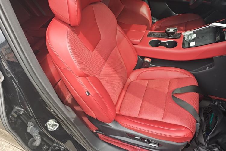 Used Hima AITO M5 2022 Pure Electric All-Wheel-Drive Performance Edition Right Front Seat