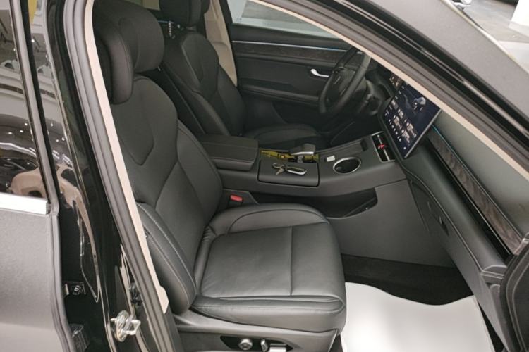 Used Hima AITO M5 2022 Extended-Range Four-Wheel Drive Performance Version Right Front Seat