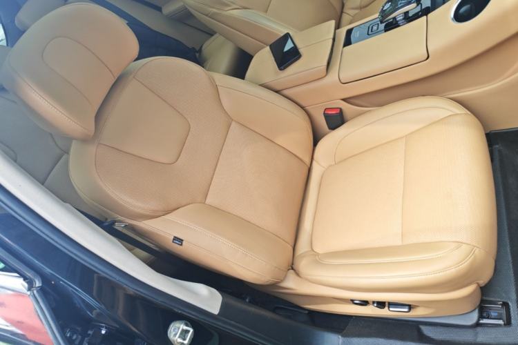 Used Hima AITO M5 2022 Extended-Range Four-Wheel Drive Performance Version Right Front Seat