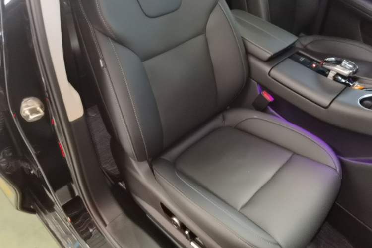 Used Hima AITO M5 2022 Extended-Range Four-Wheel Drive Performance Version Right Front Seat