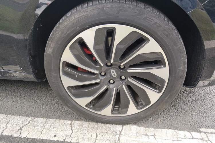 Used Hima AITO M5 2022 Extended-Range Four-Wheel Drive Performance Version Right Front Wheel Hub
