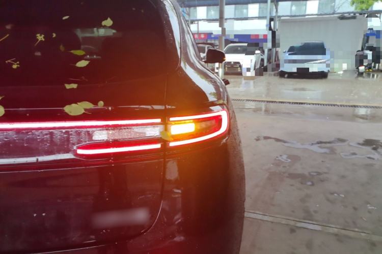 Used Hima AITO M5 2022 Pure Electric All-Wheel-Drive Performance Edition Exterior 3