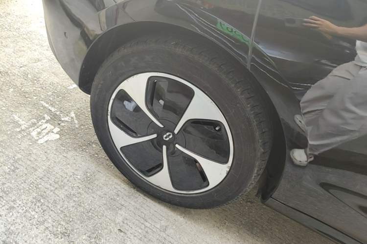 Used Hima AITO M5 2022 Pure Electric Rear-Drive Standard Edition Right Rear Wheel Hub