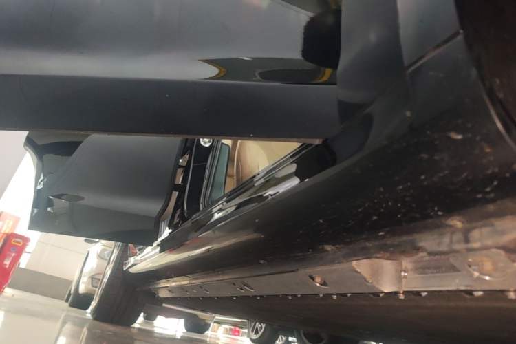 Used Hima AITO M5 2022 Pure Electric Rear-Drive Standard Edition Right Side Sill