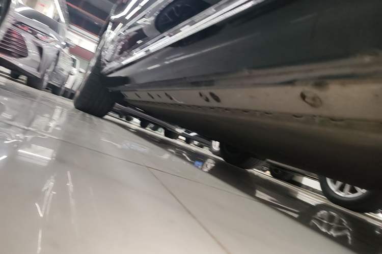 Used Hima AITO M5 2022 Pure Electric Rear-Drive Standard Edition Right Side Sill