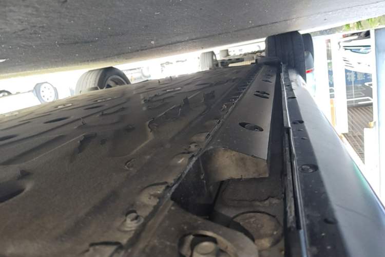 Used Hima AITO M5 2022 Pure Electric Rear-Drive Standard Edition Right Side Sill