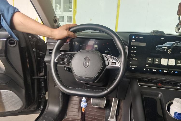 Used Hima AITO M5 2022 Extended-Range Four-Wheel Drive Flagship Edition Steering Wheel