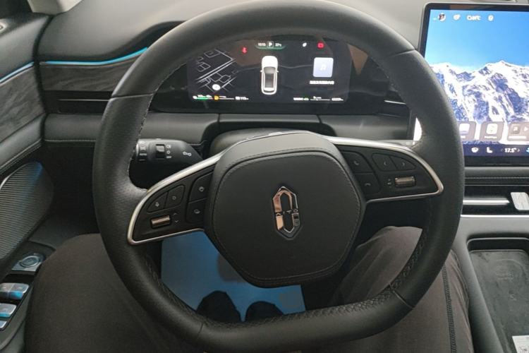 Used Hima AITO M5 2022 Extended-Range Four-Wheel Drive Performance Version Steering Wheel