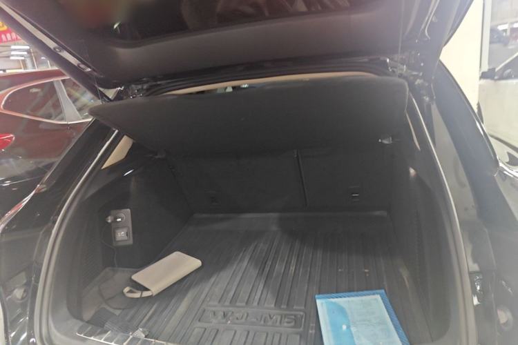 Used Hima AITO M5 2022 Extended-Range Four-Wheel Drive Performance Version Trunk