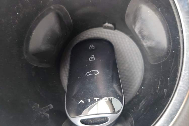 Used Hima AITO M5 2022 Extended-Range Four-Wheel Drive Ultimate Edition Vehicle Key