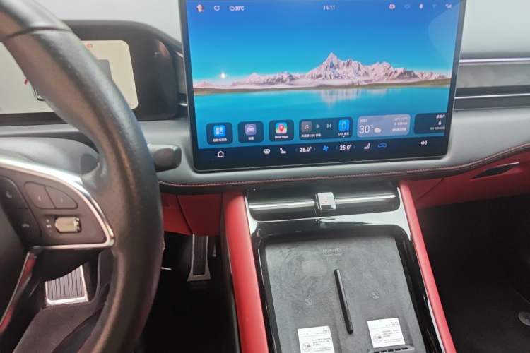 Used Hima AITO M5 2022 Pure Electric All-Wheel-Drive Performance Edition Audio And AC Panel