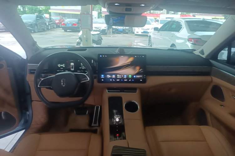 Used Hima AITO M5 2022 Extended-Range Four-Wheel Drive Flagship Edition Center Console