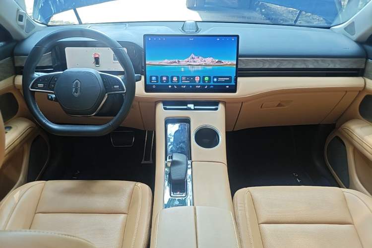 Used Hima AITO M5 2022 Extended-Range Four-Wheel Drive Ultimate Edition Center Console