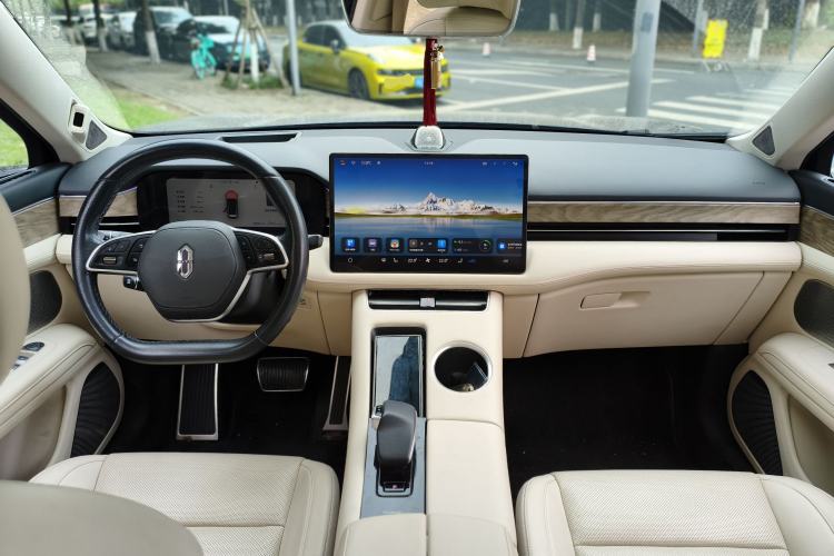 Used Hima AITO M5 2022 Extended-Range Four-Wheel Drive Flagship Edition Center Console