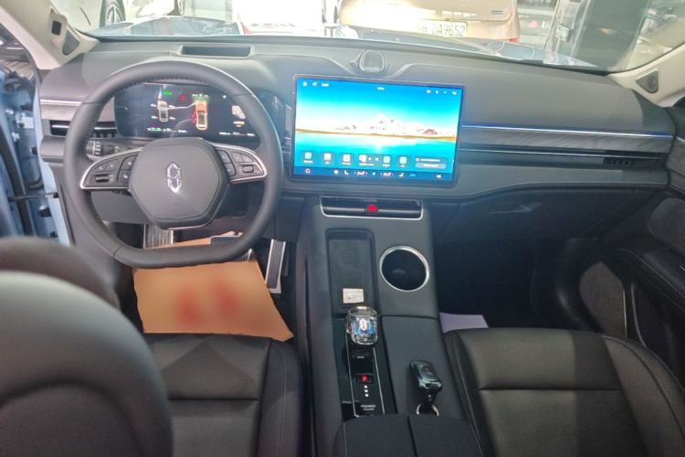 Used Hima AITO M5 2022 Extended-Range Four-Wheel Drive Flagship Edition Center Console