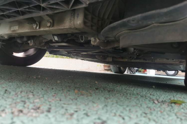 Used Hima AITO M5 2022 Extended-Range Four-Wheel Drive Flagship Edition Chassis Front Left
