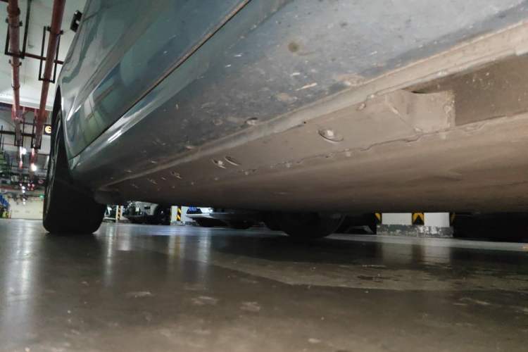 Used Hima AITO M5 2022 Pure Electric Rear-Drive Standard Edition Chassis Front Right
