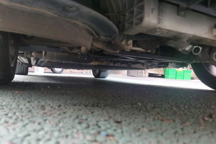 Used Hima AITO M5 2022 Extended-Range Four-Wheel Drive Flagship Edition Chassis Front Right