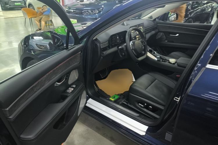Used Hima AITO M5 2022 Extended-Range Four-Wheel Drive Performance Version Driver Seat