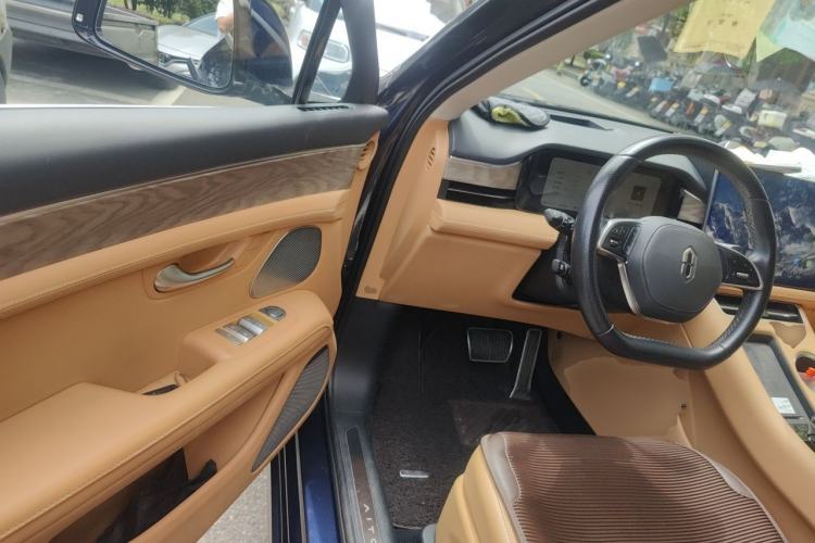 Used Hima AITO M5 2022 Extended-Range Four-Wheel Drive Ultimate Edition Driver Seat
