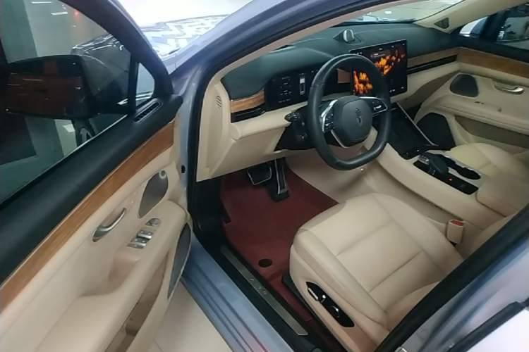 Used Hima AITO M5 2022 Pure Electric Rear-Drive Standard Edition Driver Seat
