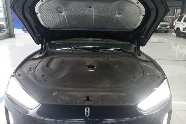 Used Hima AITO M5 2022 Extended-Range Four-Wheel Drive Flagship Edition Engine Bay