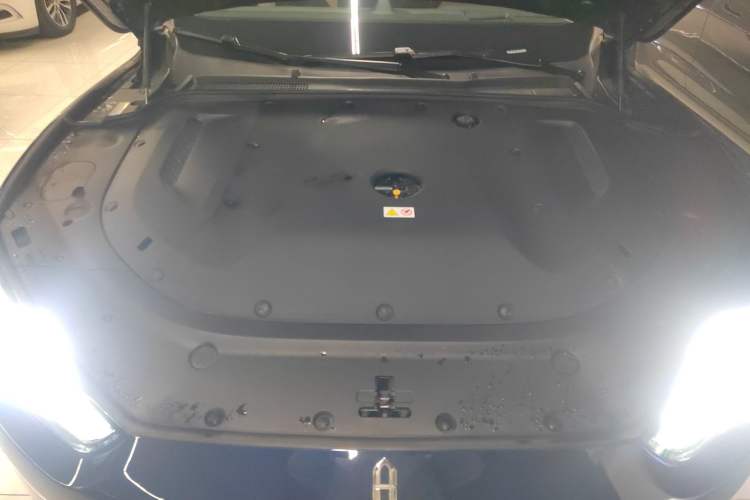 Used Hima AITO M5 2022 Extended-Range Four-Wheel Drive Performance Version Engine Bay