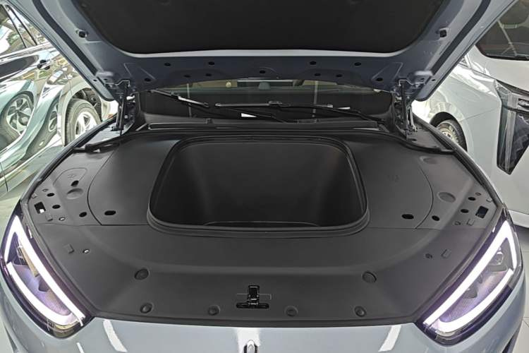Used Hima AITO M5 2022 Pure Electric Rear-Drive Standard Edition Engine Bay