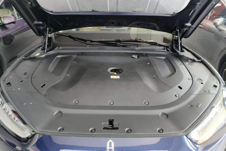 Used Hima AITO M5 2022 Range-Extended Rear-Drive Standard Version Engine Bay