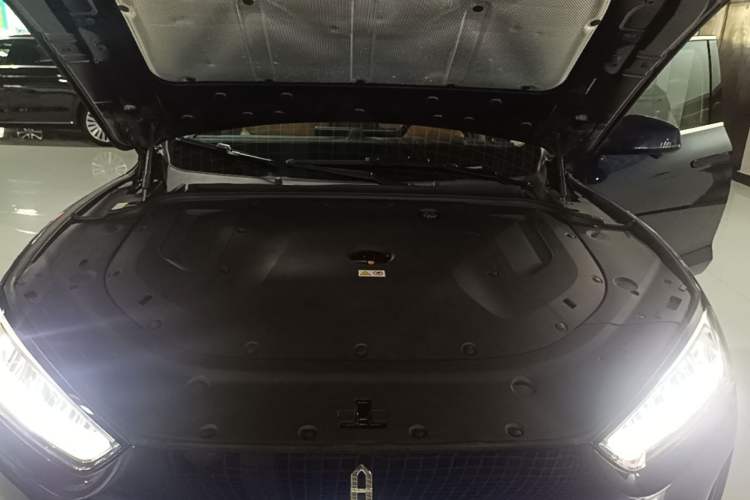 Used Hima AITO M5 2022 Extended-Range Four-Wheel Drive Flagship Edition Engine Bay