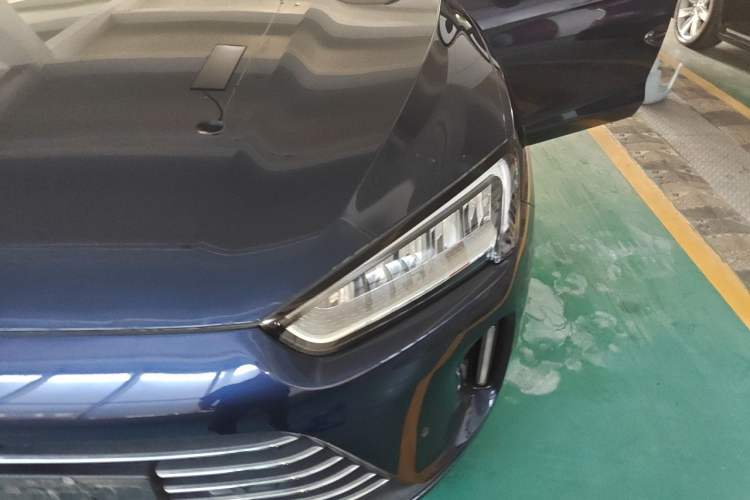 Used Hima AITO M5 2022 Extended-Range Four-Wheel Drive Flagship Edition Engine Bay Left