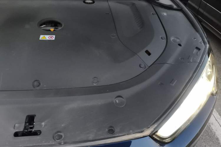 Used Hima AITO M5 2022 Extended-Range Four-Wheel Drive Ultimate Edition Engine Bay Left