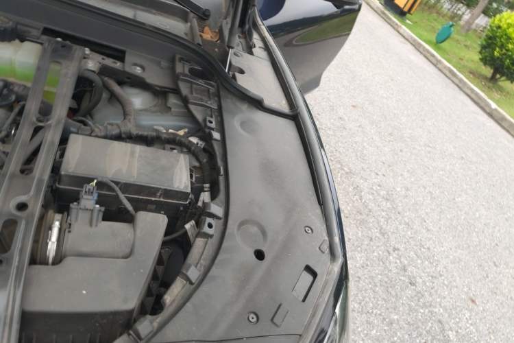 Used Hima AITO M5 2022 Extended-Range Four-Wheel Drive Performance Version Engine Bay Left
