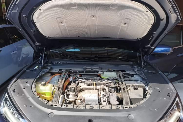 Used Hima AITO M5 2022 Extended-Range Four-Wheel Drive Ultimate Edition Engine Bay