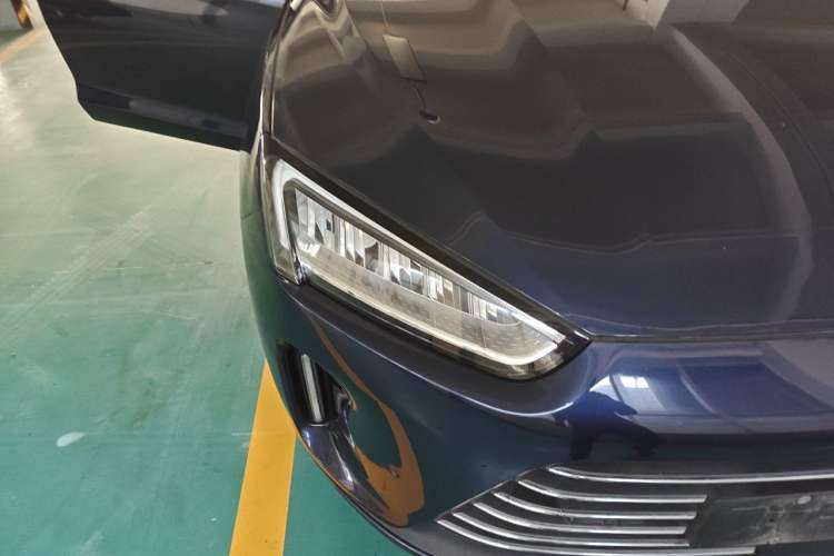 Used Hima AITO M5 2022 Extended-Range Four-Wheel Drive Flagship Edition Engine Bay Right