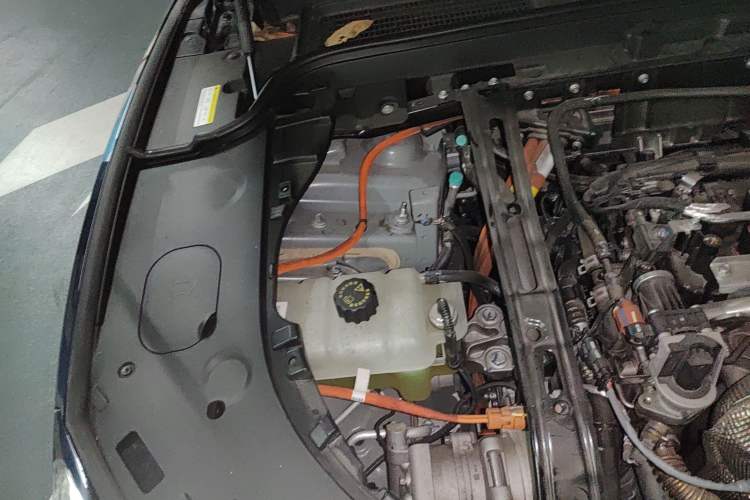 Used Hima AITO M5 2022 Range-Extended Rear-Drive Standard Version Engine Bay Right