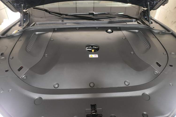 Used Hima AITO M5 2022 Extended-Range Four-Wheel Drive Ultimate Edition Engine Bay
