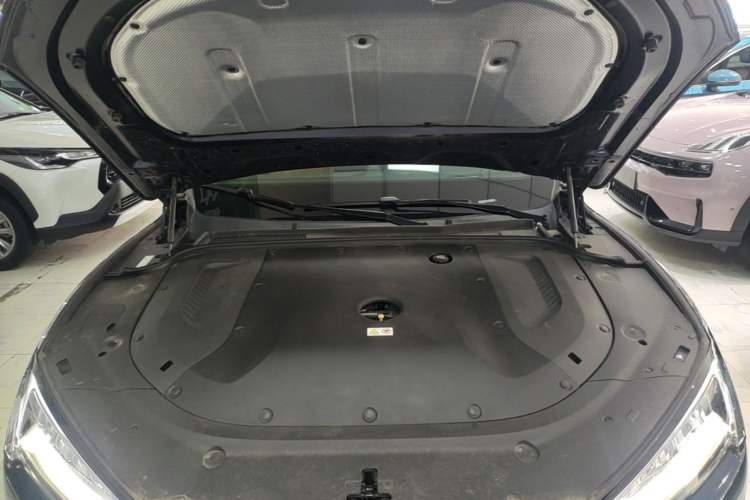 Used Hima AITO M5 2022 Extended-Range Four-Wheel Drive Flagship Edition Engine Bay