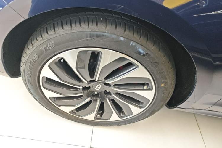 Used Hima AITO M5 2022 Extended-Range Four-Wheel Drive Performance Version Exterior 4