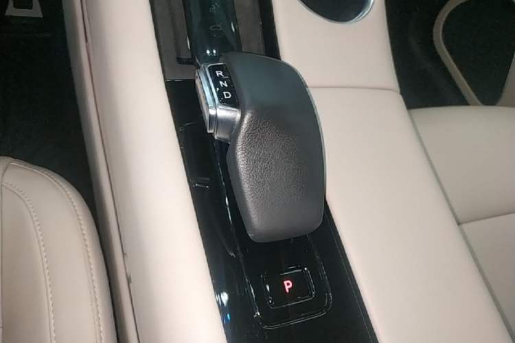 Used Hima AITO M5 2022 Range-Extended Rear-Drive Standard Version Gear Lever