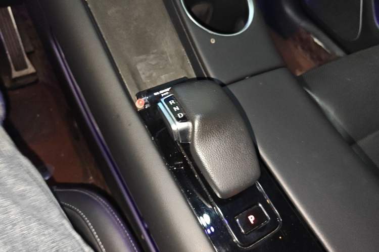 Used Hima AITO M5 2022 Extended-Range Four-Wheel Drive Flagship Edition Gear Lever
