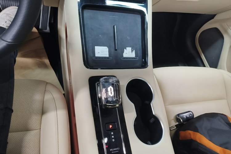 Used Hima AITO M5 2022 Pure Electric All-Wheel-Drive Performance Edition Gear Lever