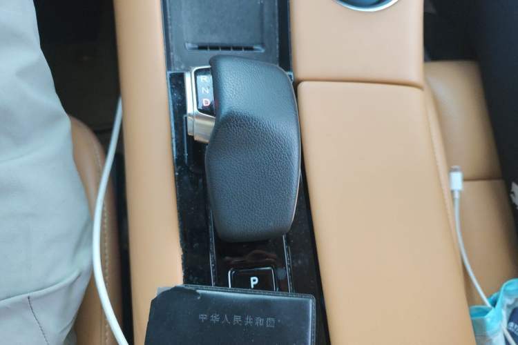 Used Hima AITO M5 2022 Range-Extended Rear-Drive Standard Version Gear Lever