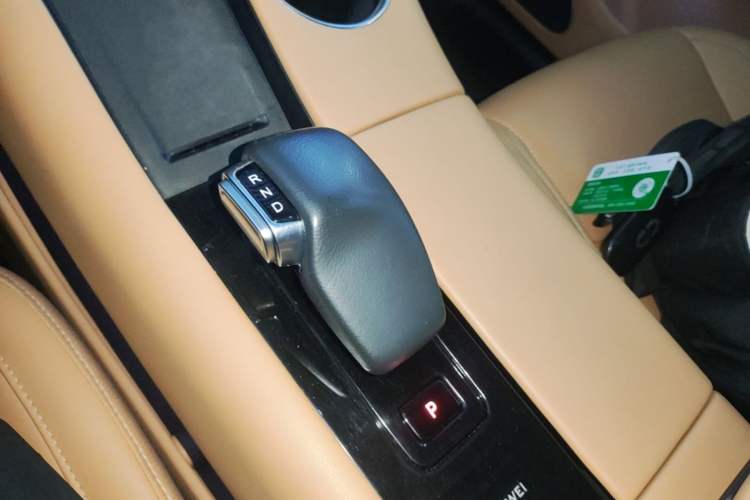 Used Hima AITO M5 2022 Extended-Range Four-Wheel Drive Ultimate Edition Gear Lever