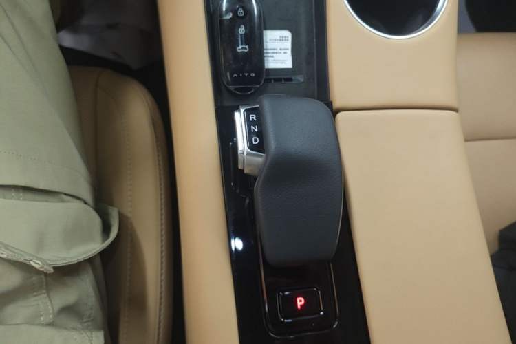 Used Hima AITO M5 2022 Extended-Range Four-Wheel Drive Flagship Edition Gear Lever
