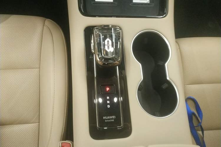 Used Hima AITO M5 2022 Pure Electric All-Wheel-Drive Performance Edition Gear Lever
