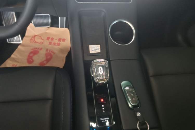 Used Hima AITO M5 2022 Extended-Range Four-Wheel Drive Flagship Edition Gear Lever